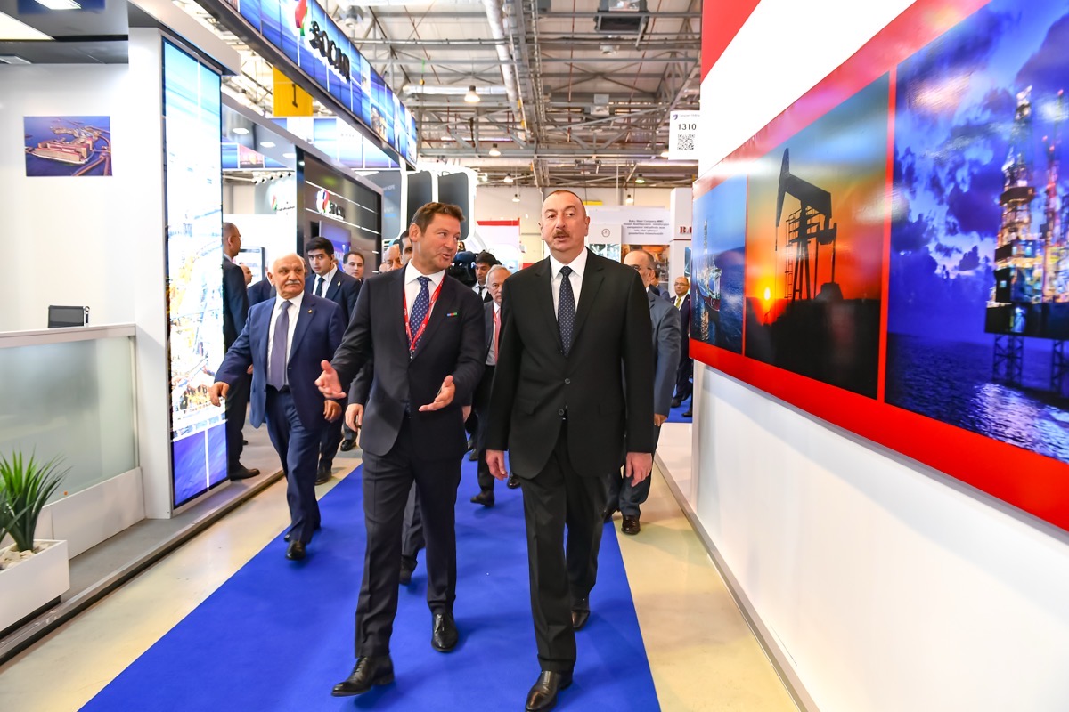  БАКИНСКАЯ ЭНЕРГЕТИЧЕСКАЯ НЕДЕЛЯ:  НОВОЕ НАЧАЛО